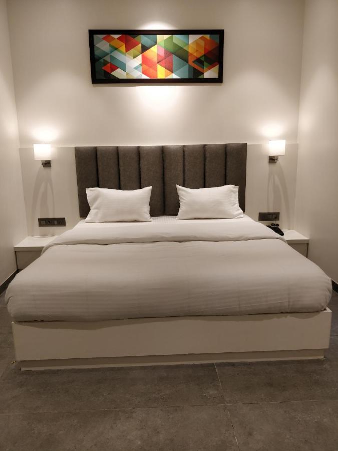 Hotel My Home Residency Нашик Екстер'єр фото
